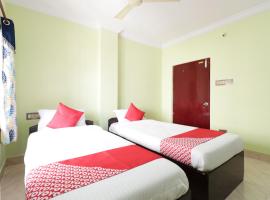 OYO 44101 Surya Grand, hotel in Amalāpuram