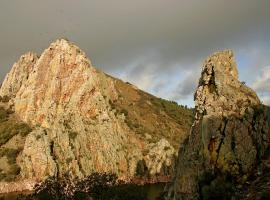 Bungalows Camping Parque Nacional de Monfragüe, campamento en Malpartida de Plasencia