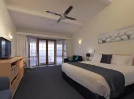 Barclay Motor Inn