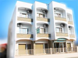 Rebioz Hotel: Larnaka'da bir otel