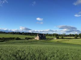 Blackhill Farm Cottage, hótel í Perth