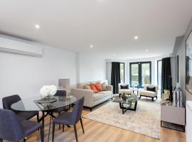 The Carlyle - Stunning Serviced Apartments, hotel i nærheden af Earls Court, London