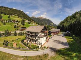 Hotel Garni Grünmoos, hotell i Sankt Jakob in Defereggen