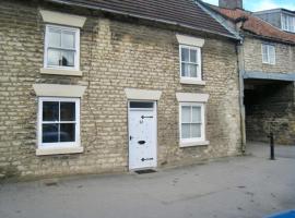 Lark Cottage, pet-friendly hotel in Pickering