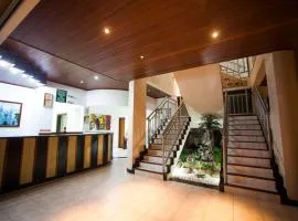 Centerminas Palace Hotel