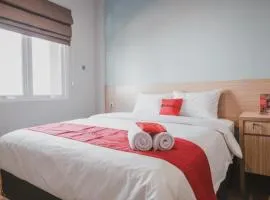 Reddoorz Plus @ Karet Pedurenan 3