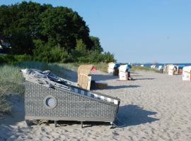 Schlafstrandkorb Nr. 1, glamping site sa Sierksdorf