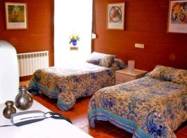 Pension Casa 400, guest house in Vitoria-Gasteiz