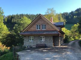 Ferienhaus Haldenmühle - traumhafte Lage mitten in der Natur mit Sauna, casa o chalet en Simonswald