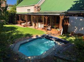 Matshana Lodge, chalet i Hermanus