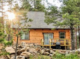 Freedom Ridge Cabins, lodge i Hill City