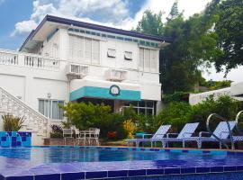 Paradores Del Castillo: Taal şehrinde bir otel