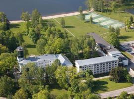 Pühajärve Spa & Holiday Resort, отель в Отепе