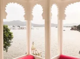 Jagat Niwas Palace