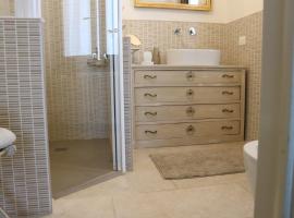 B&B Casa Elena Room and Apartments with parking, bed and breakfast en Gargnano