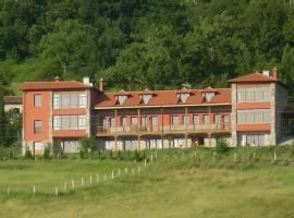 Escuelas De Fuentes, hotel en Villaviciosa
