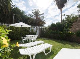 Bonito Bungalow a pocos metros de la playa, Cottage in Puerto Rico de Gran Canaria