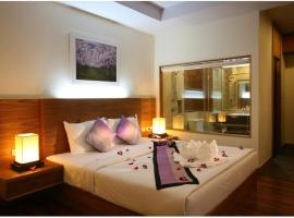 Baan Saikao Plaza Hotel & Service Apartment, hotel em Ko Chang