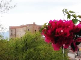 Ypsibloom, hotell i Castelbuono