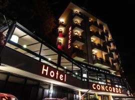 Hotel Concorde, hotel din Arona