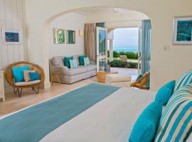 The Cove Suites at Blue Waters, hotelli kohteessa Saint Johnʼs