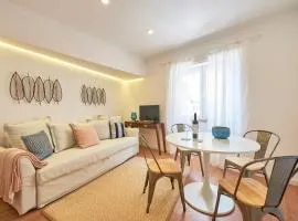 Belém Light Filled Apartment, By TimeCooler