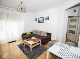 Green Kabaty Apartment, hotel cerca de Rezerwat Park Natoliński, Varsovia