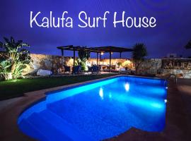 Kalufa Surf House, hotel di El Cuchillo