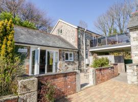 Lambkin Cottage, hotel in Saint Columb Major