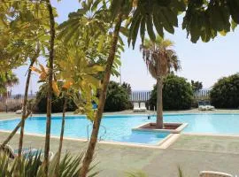 Alquilaencanarias-Medano Los Martines beachfront A