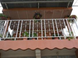 Zemu izmaksu kategorijas viesnīca Casa Krisdalia pilsētā Mojogalpa