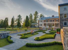 StoneHaven Le Manoir - Relais & Châteaux, hotel econômico em Sainte-Agathe-des-Monts