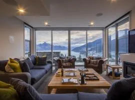 Lago Infinito by Sotheby's Luxury Rental Homes