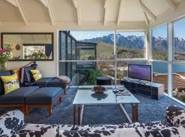 Panoramic: farmhouse theme with shared spa pool