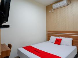 RedDoorz near Living Plaza Purwokerto, hotel di Purwokerto