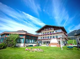 Berghof Mitterberg, hotel v mestu Gröbming