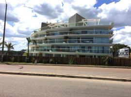 Depto 203 Edificio Bikini Beach, Manantiales, hotel in Punta del Este