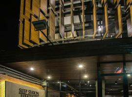 Sleep Station, hotel cerca de Aeropuerto de Surat Thani - URT, Surat Thani