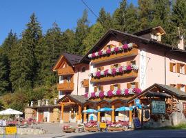 Hotel La Roccia, hotel v destinácii Passo del Tonale