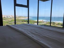 Marine 5 Boutique Hotel, hotel in Gansbaai