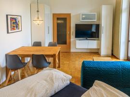 Charming City Apartment with parking spot, hotel near BBK-Galerie im Kulturspeicher, Würzburg