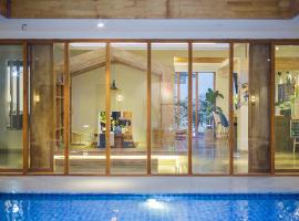 Shang Shan ruo shui 大理上山若水客栈, hotel v destinaci Ta-li