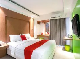 RedDoorz Apartment at Bogor Valley