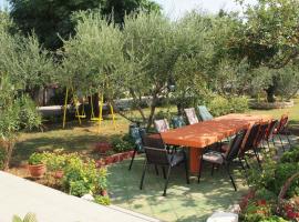 Ana Guest House, hotel v destinaci Nin