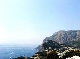La Casetta delle Api – hotel w pobliżu miejsca Formacje skalne Faraglioni w mieście Capri