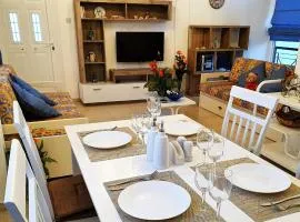 EasyStay Two Bedroom Apartment