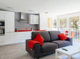 Pine Paradise by Seasidehomes: Gavà'da bir otel