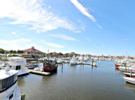 Inn at Camachee Harbor View 22, serviced apartment in St. Augustine