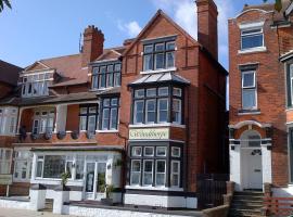 Woodthorpe Hotel, hotel near Gibraltar Point National Nature Reserve, Skegness