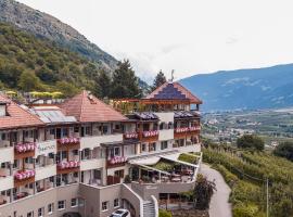 Panorama Hotel Himmelreich, hotel v destinaci Castelbello